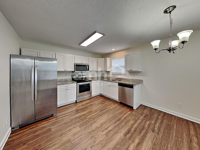 Foto del edificio - 7450 Sterling Springs Way