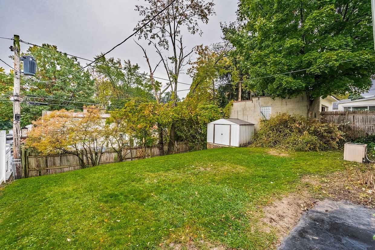 531 Spencer Rd, Rochester, NY 14609 House Rental in Rochester, NY