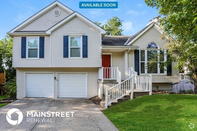 Building Photo - 1405 NE Tawny Dr