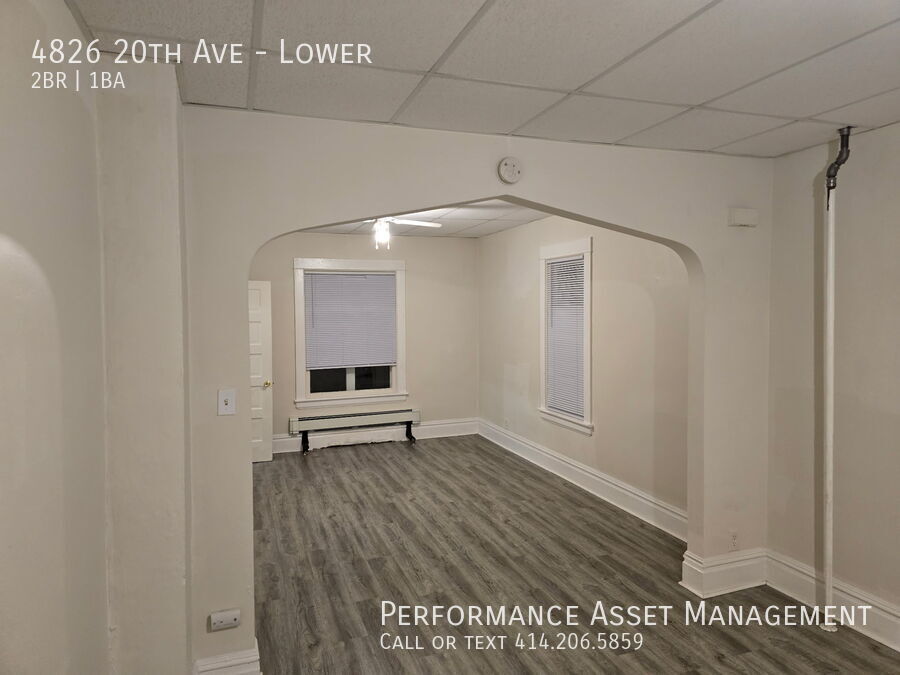 Foto principal - 4826 20th Ave