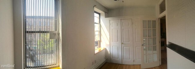 Foto del edificio - 1 br, 1 bath  - 74 W 103rd St