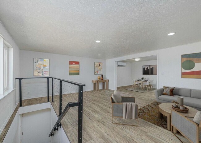 Foto del edificio - 266 NW Riverside Blvd