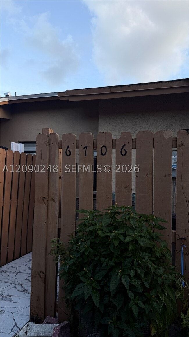 Building Photo - 6706 NW 192nd Terrace