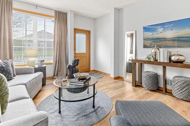 Foto del edificio - 1994 Bluestem Ln