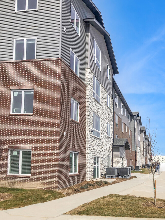 Apartamentos modernos en alquiler en Bellevue, Nebraska - EOS 75