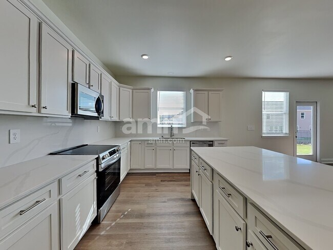 Building Photo - 3306 Emzy Dr