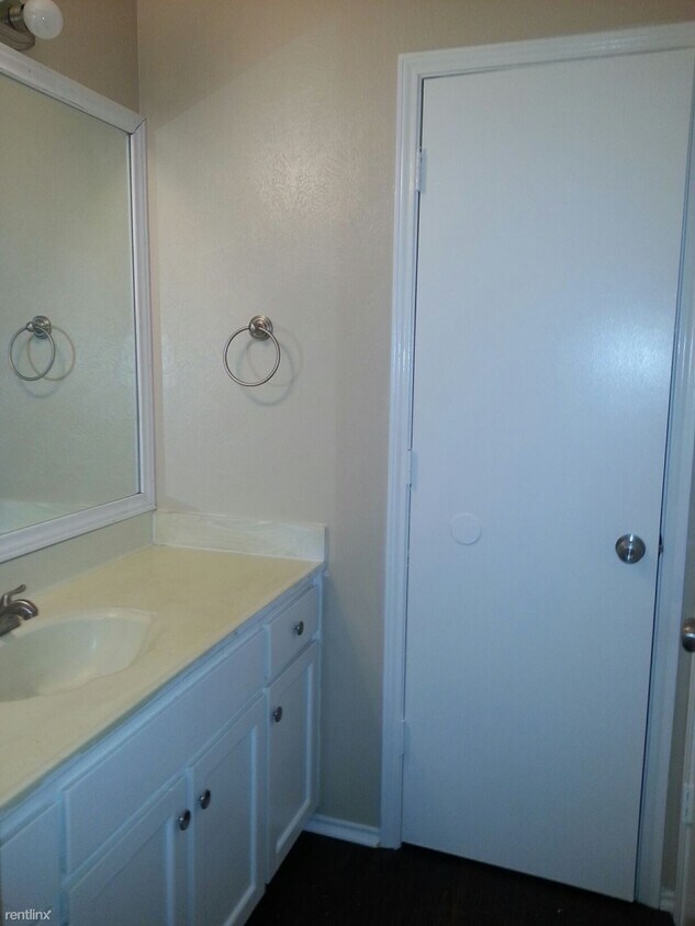 Foto del edificio - 2 br, 2 bath 4plex - 111 Peachtree Court B