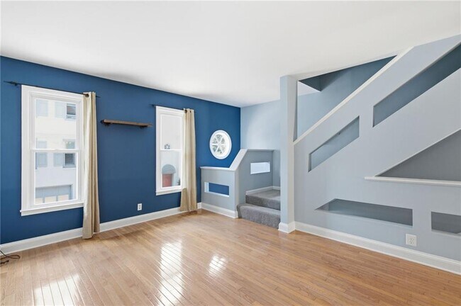 Foto del edificio - 856 St Charles Ave NE