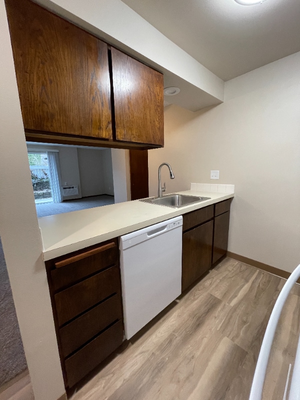 Curated visual reference: Visual Reference: Audubon Downriver Apartments For Rent With Hardwood Floors