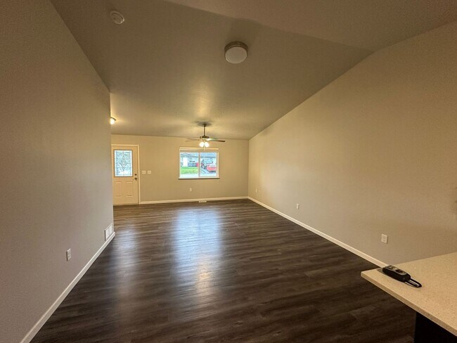 Foto del edificio - 1551 N Tinitun Cir