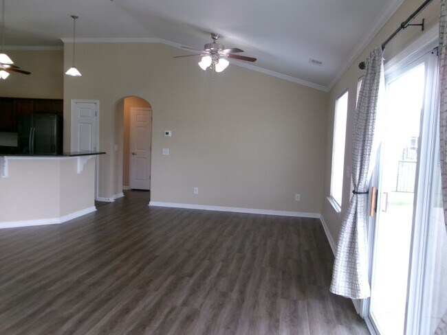 Foto del edificio - 4 bedroom, 3 bath home in Surfside Beach Club
