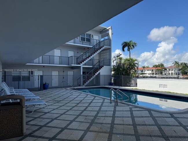 Foto del edificio - 2200 S Ocean Dr