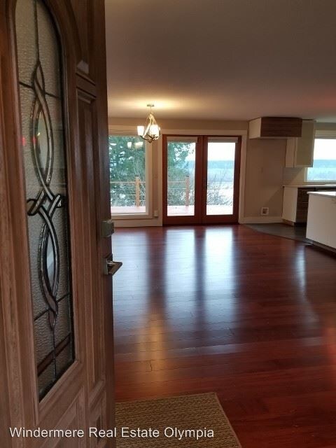 Building Photo - 3 br, 3 bath House - 2832 Nisqually Loop NE