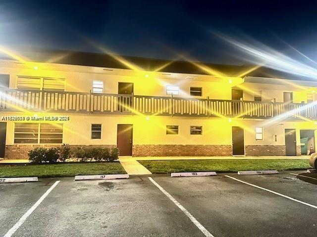 Primary Photo - 4169 SW 67th Ave