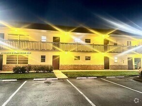 Building Photo - 4169 SW 67th Ave