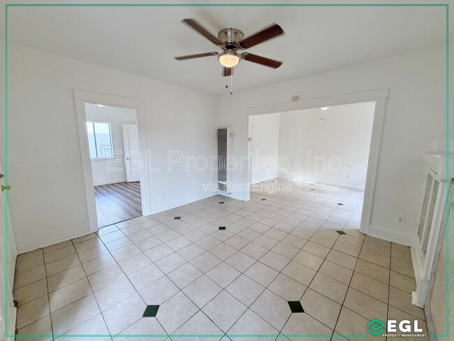 Foto del edificio - 816 Forest Ave