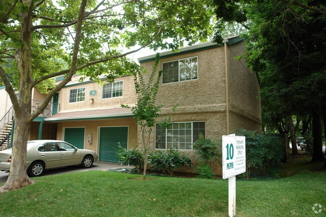 Building Photo - Humboldt Park