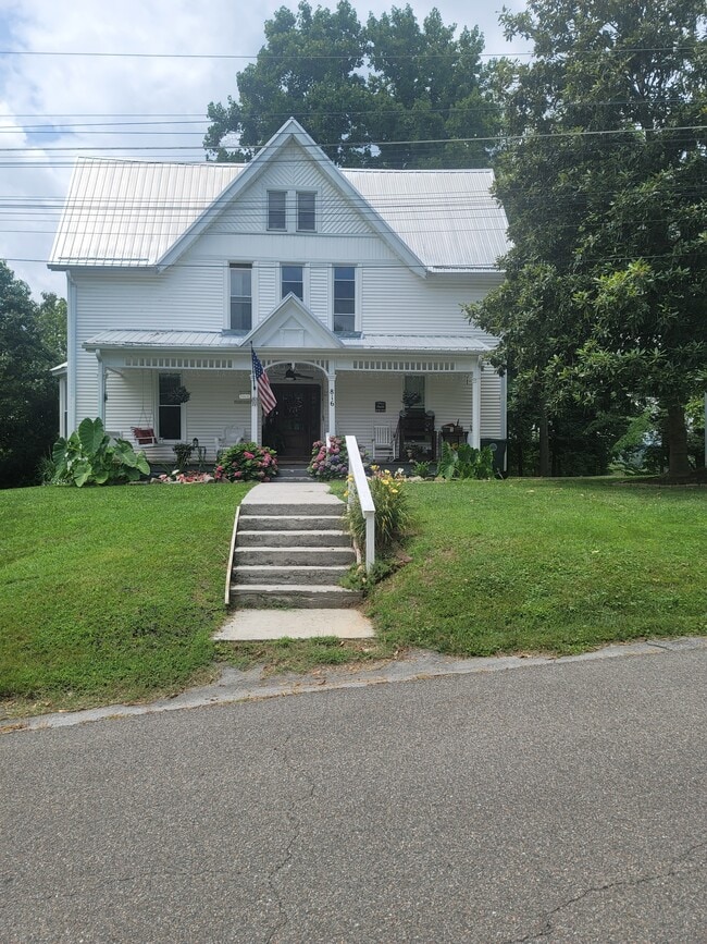 Building Photo - 816 Prince St