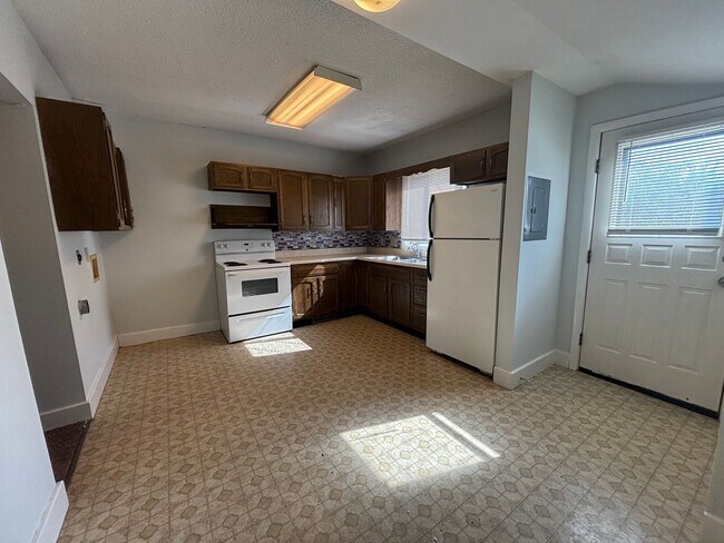 Foto del edificio - 2214 Roanoke Ln