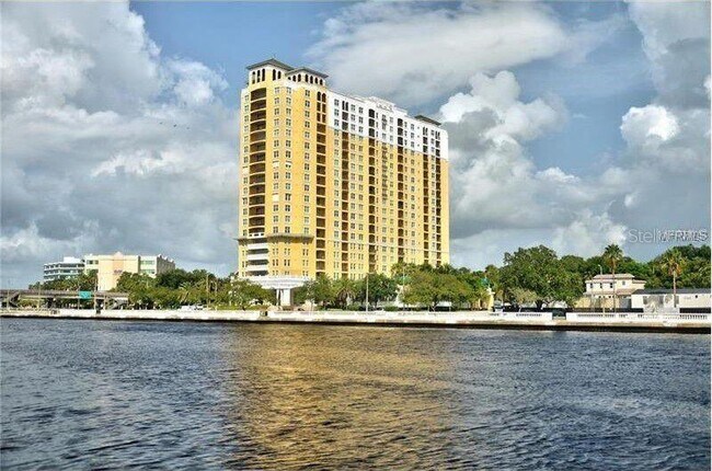 Foto del edificio - 345 Bayshore Blvd
