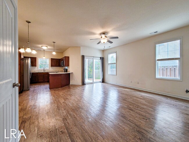 Building Photo - 520 Shallotte Ln