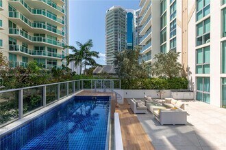 Building Photo - 300 Sunny Isles Blvd
