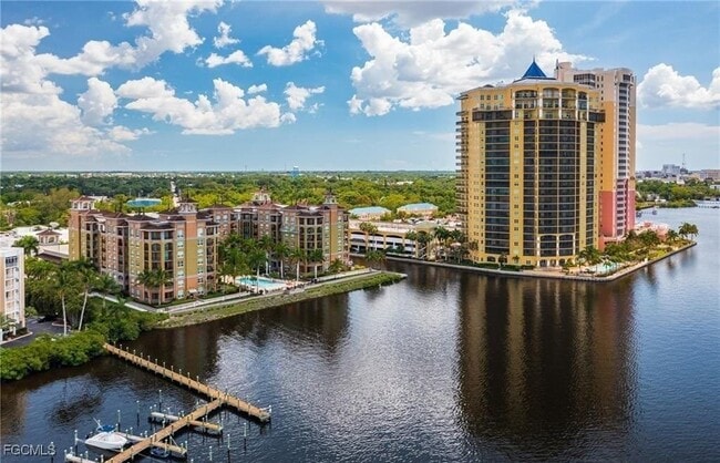 Foto del edificio - 2825 Palm Beach Blvd