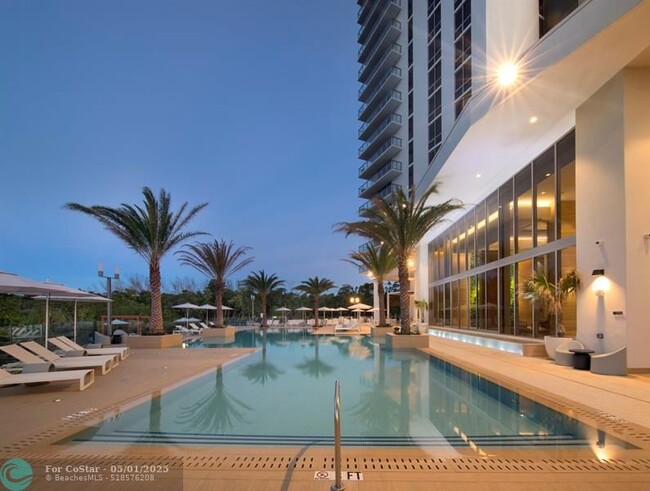 Foto del edificio - 16385 Biscayne Blvd