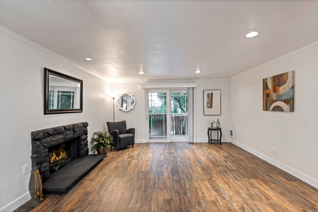 Building Photo - 14537 NE 40th St