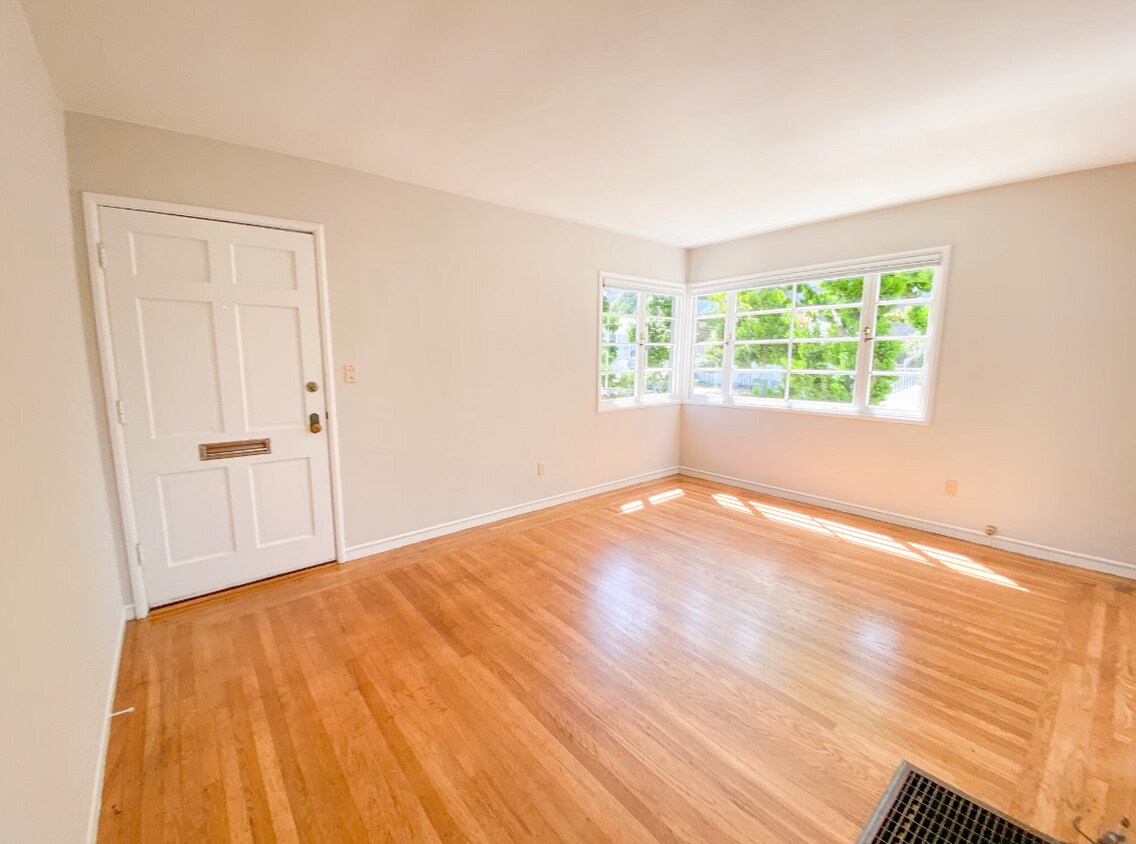 Living Room - 1505 Berkeley Way