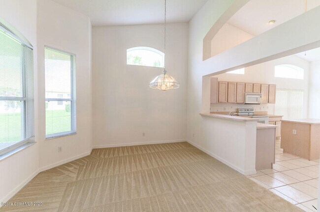 Building Photo - 531 Shell Cove Dr