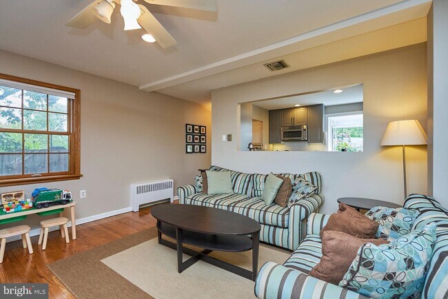 Building Photo - 247 Tennessee Ave