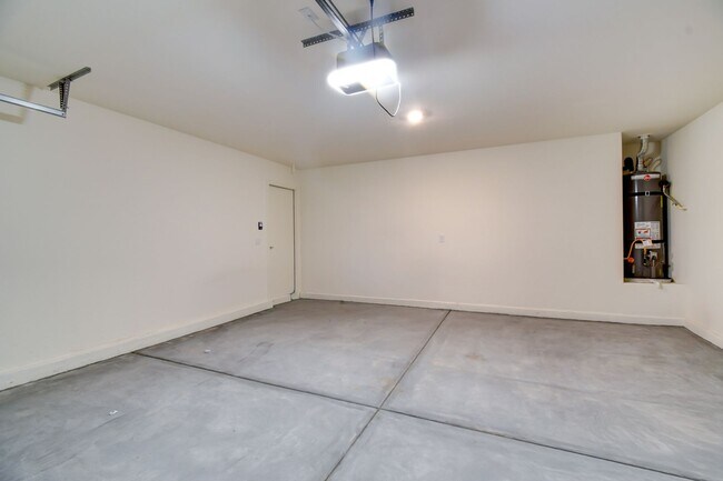 Foto del edificio - 3 Bedroom with Loft!