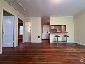 Building Photo - 4805 NE 50th Pl