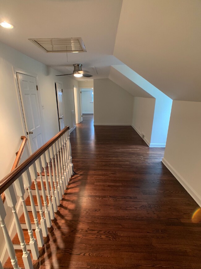 Building Photo - Gorgeous renovated 5 bed 3.5 bath in Clayton