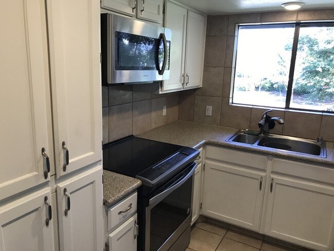 Foto del edificio - 2055 Sierra Rd #72