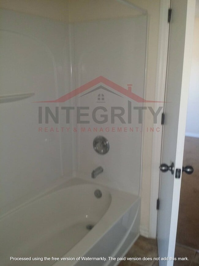 Building Photo - 3bed/2.5bath townhome in Jacksonville FL