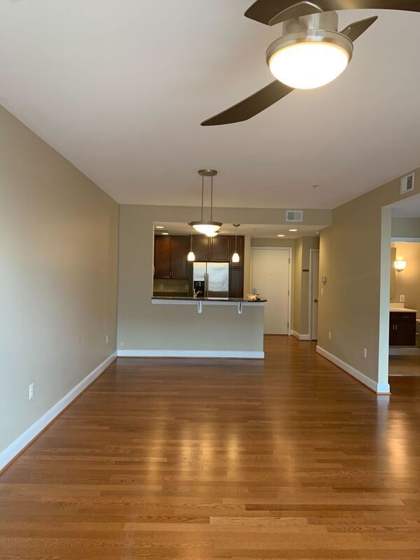 Foto del edificio - 210 Rocketts Way