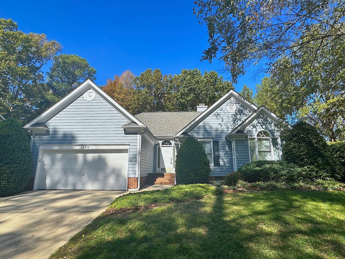 Foto principal - Well Maintained Ranch Style Home in Cary!