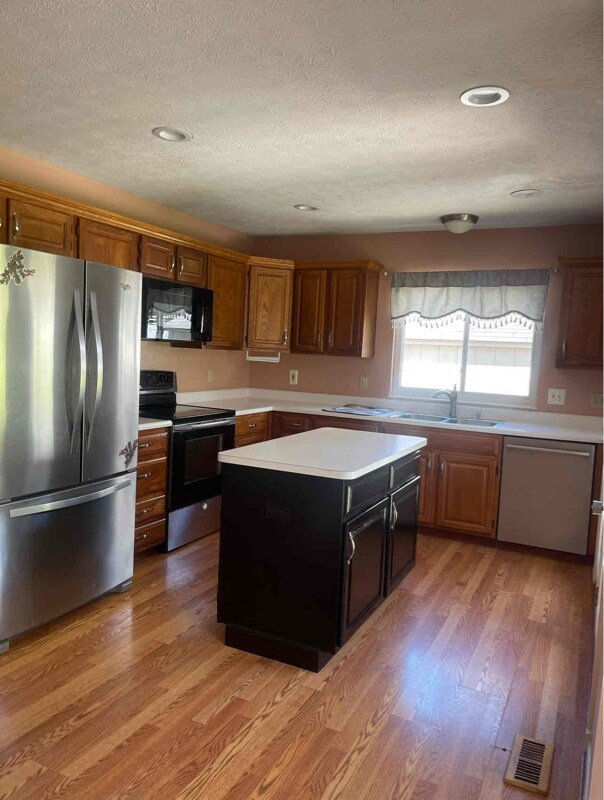 Building Photo - 5458 Brigade Ct