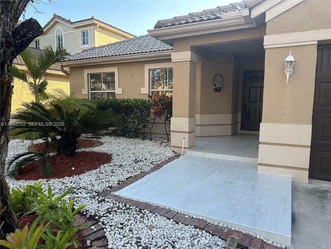 Building Photo - 4192 Laurel Ridge Cir