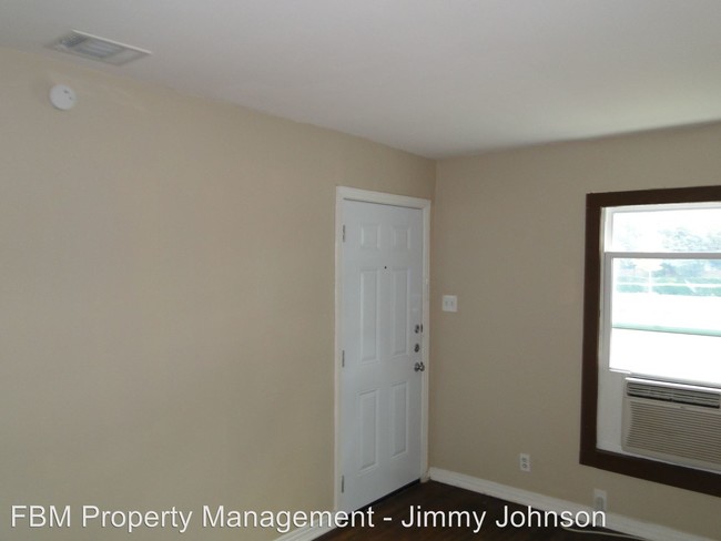 Foto del edificio - 415 W Pleasant Run Rd