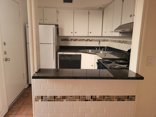 Building Photo - 4331 Buena Vista St