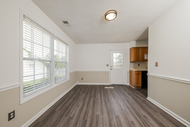 Foto del edificio - 909 Havenridge Dr