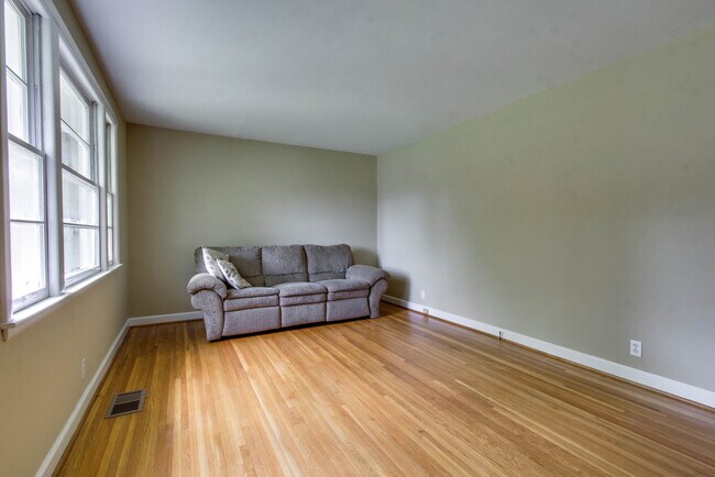 Building Photo - 3604 Caldwell Ct