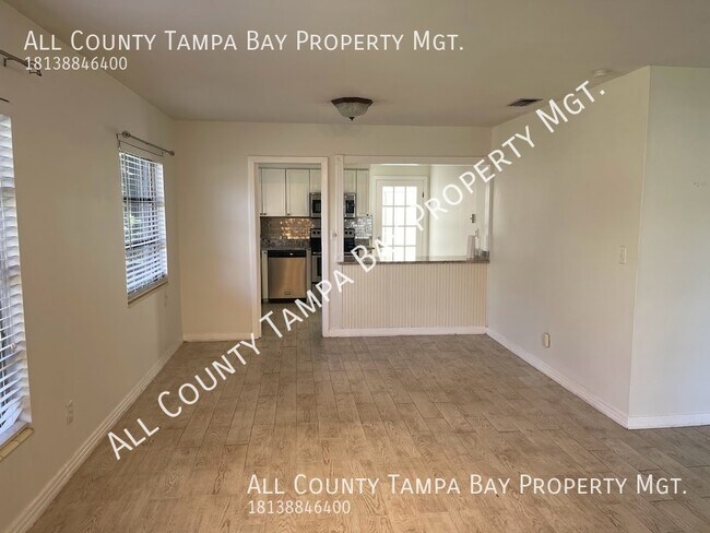 Foto del edificio - 3-bedroom 2 bath Davis Islands!