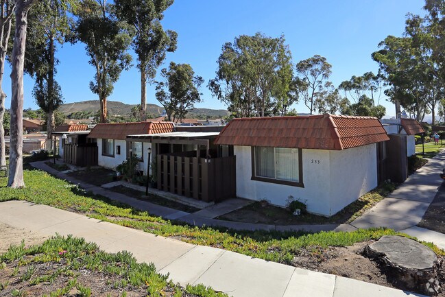 Building Photo - Cerro Carmel Apts