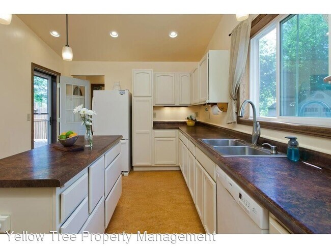 Foto del edificio - 2 br, 1 bath House - 115 29th Street W