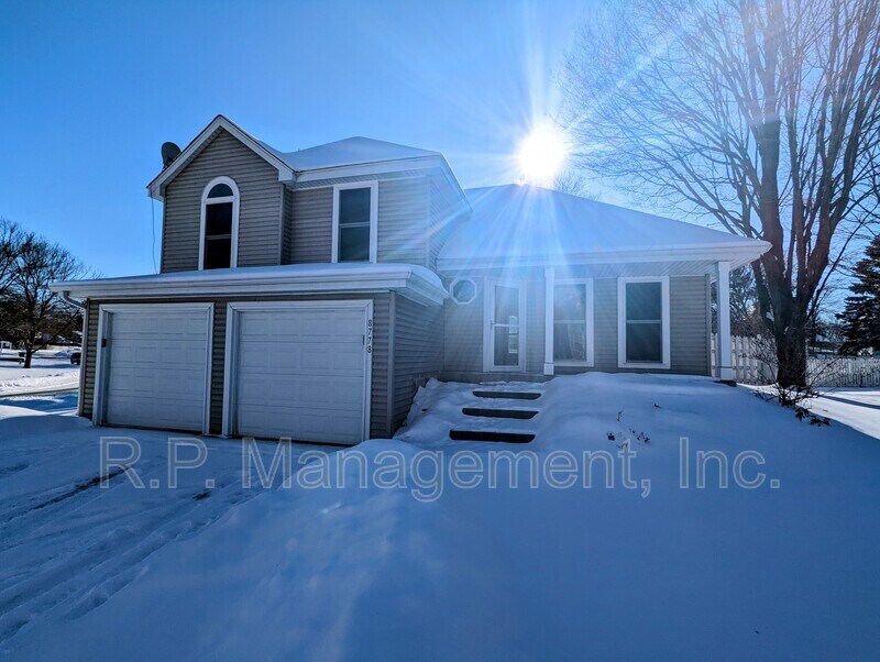 Primary Photo - 8778 Hawthorne Dr