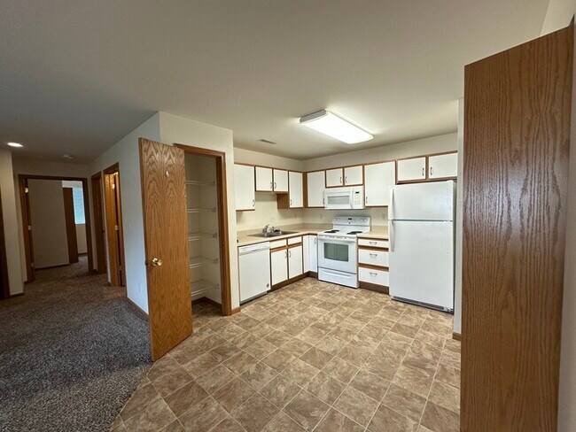 Foto del edificio - 6601 Creekside Dr NE